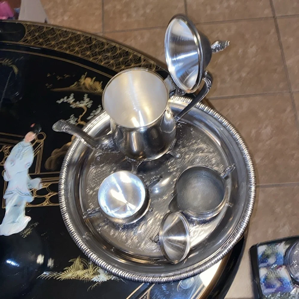 BX46 Vintage William Rogers silver plated tea set.